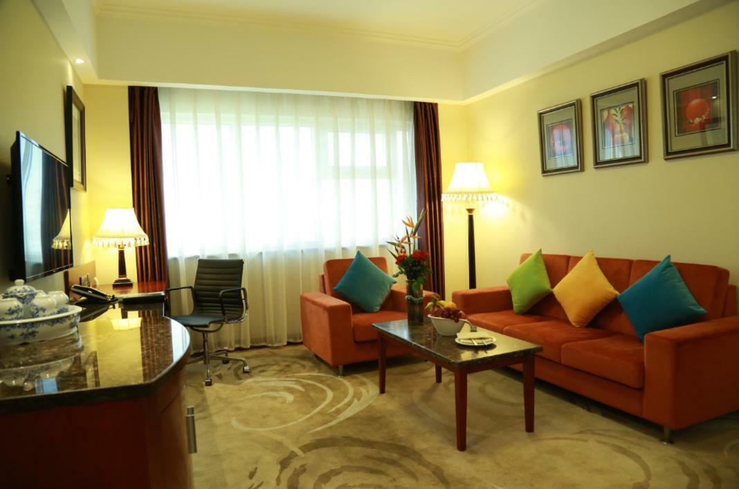 Kerren Hotel Далянь Экстерьер фото