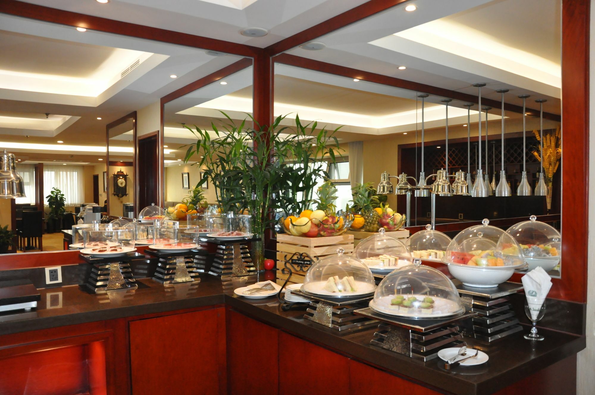 Kerren Hotel Далянь Экстерьер фото